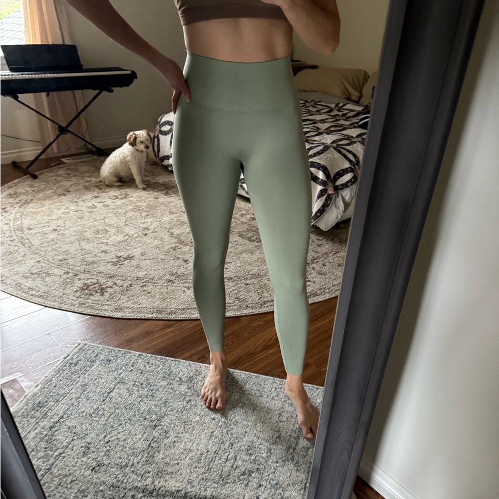SET Active Sage Green Leggings